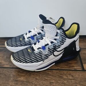 Nike LeBron Witness VI 6 White Black Persian Violet Purple CZ4052-100 Men's 8